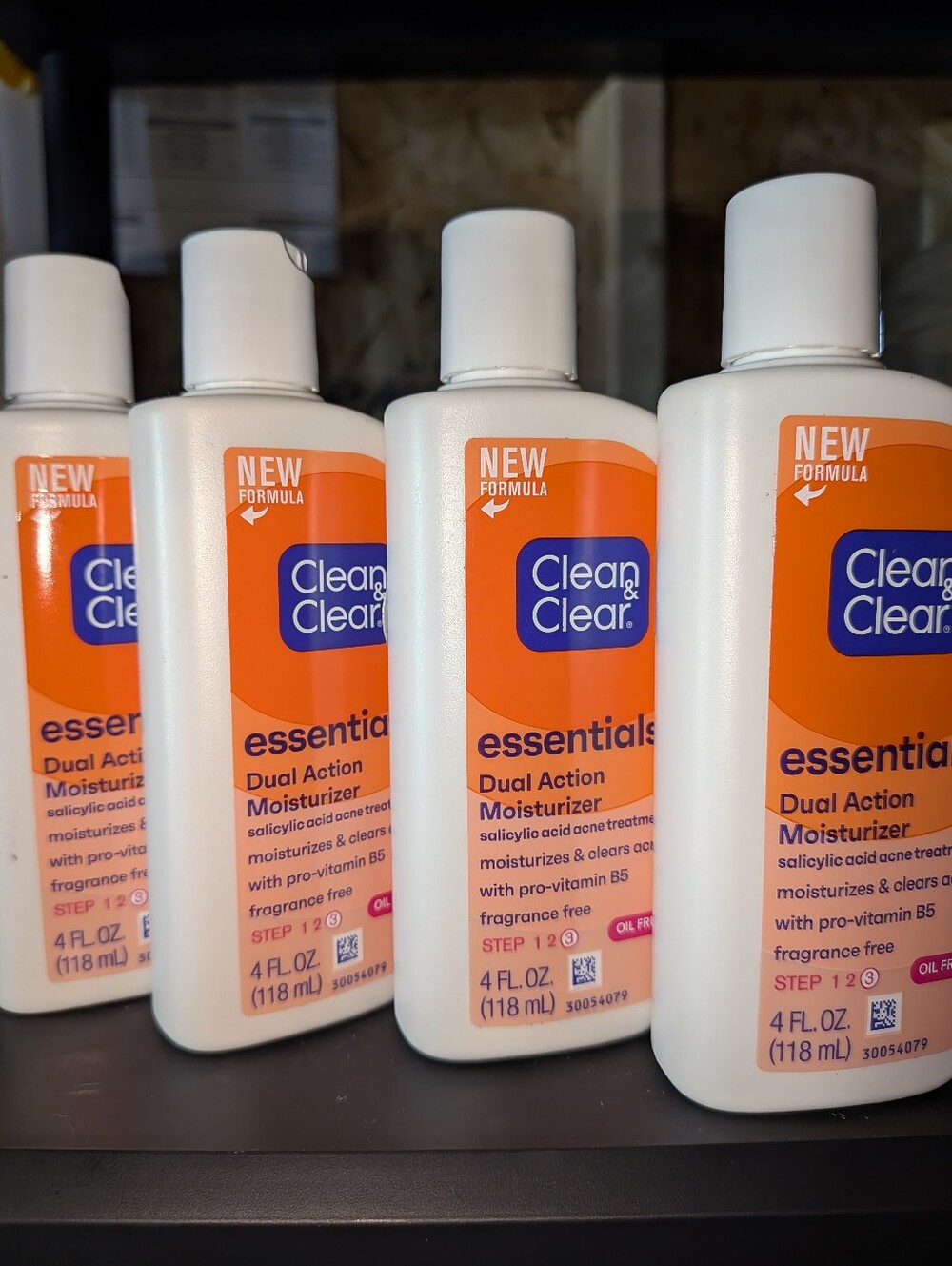 4ct*New Clean & Clear Dual Action Moisturizer Acne Treatment exp 7/27 Each 4oz.